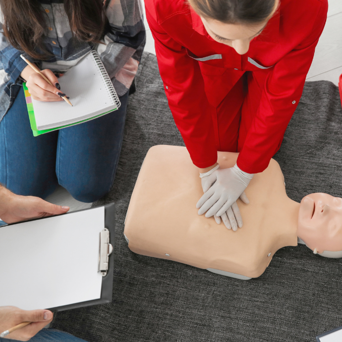 CPR-AED level C+ (healthcare professionals) – (4h)